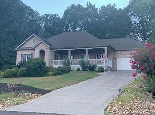 112 Nunyu Trl, Vonore, TN 37885