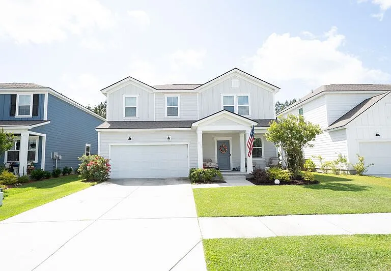 920 Longleaf Dr — Photo 2