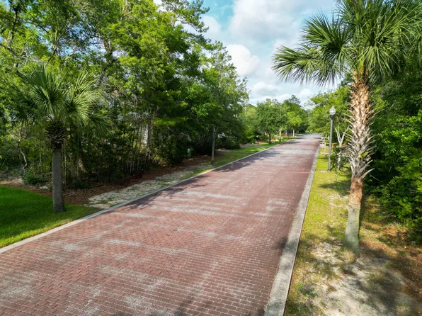 22 Devlieg Ave, Pt Washington, FL 32459