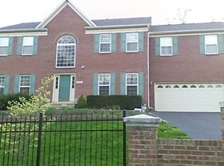 13641 Birch Dr, Chantilly, VA 20151