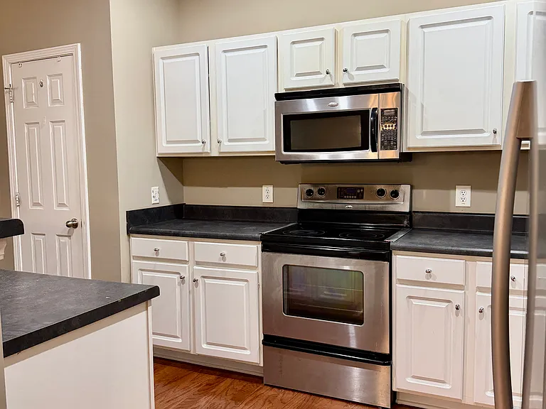 3329 Fernview Dr — Photo 6