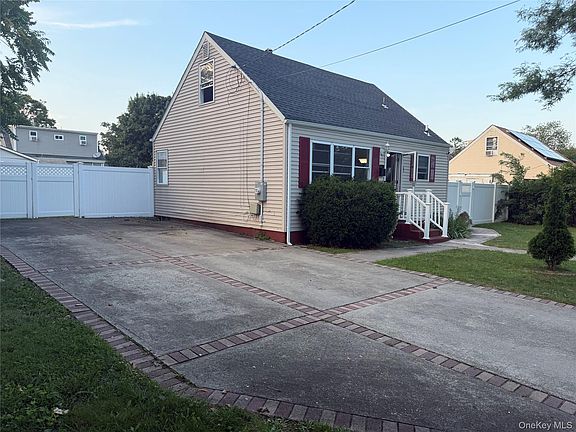 2nd image of 51 E Cedar Street