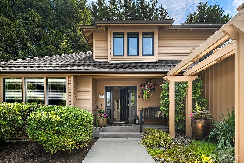 2nd image of 4402 170th Court NE