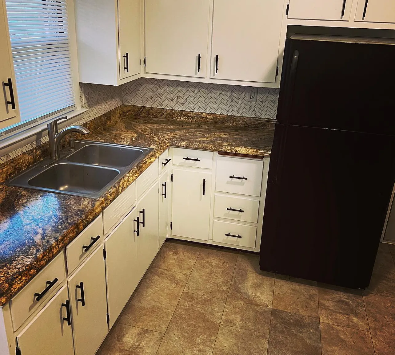 1014 Sheridan Dr — Photo 3