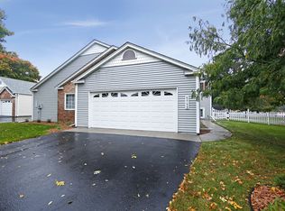 5759 Donegal Dr, Shoreview, MN 55126