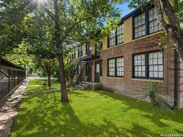 204 E Rosewood Ave #1 — Photo 27