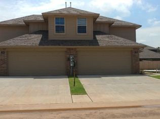 2100 Camino Del Plaza Ln, Edmond, OK 73013