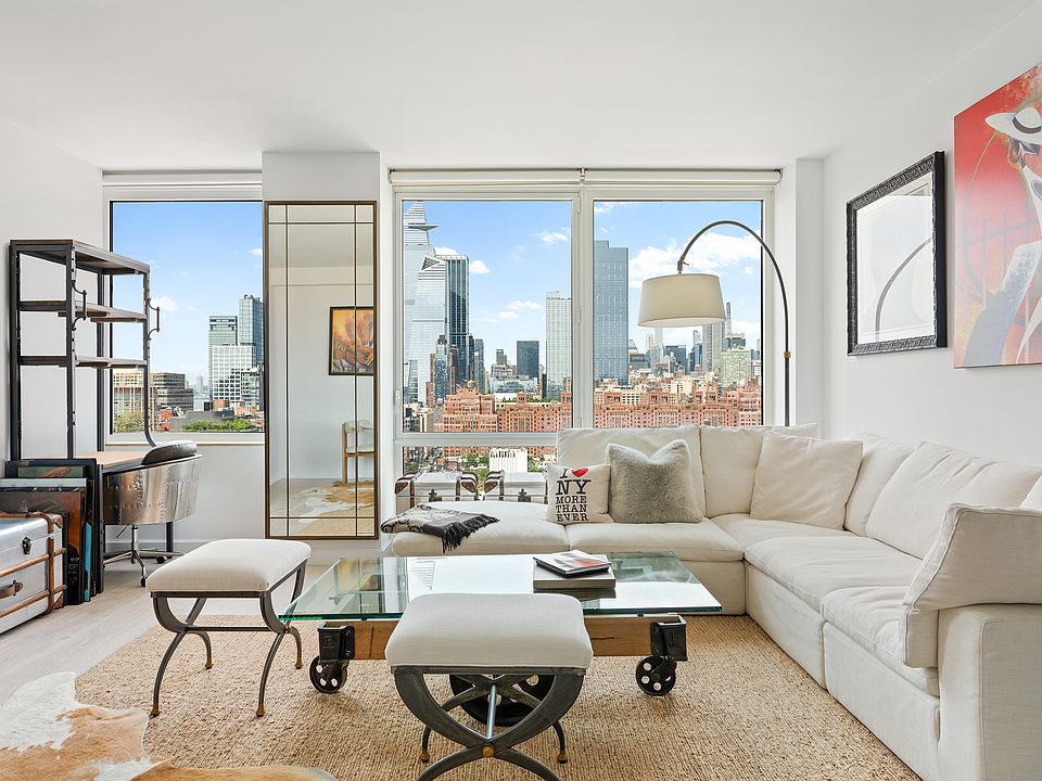 1st image of 450 W 17th St APT 2301