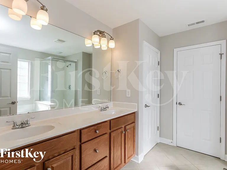 1376 Bottle Brush Ln — Photo 7