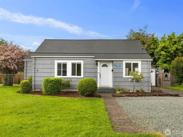 1009 E Orange Avenue, Burlington, WA 98233
