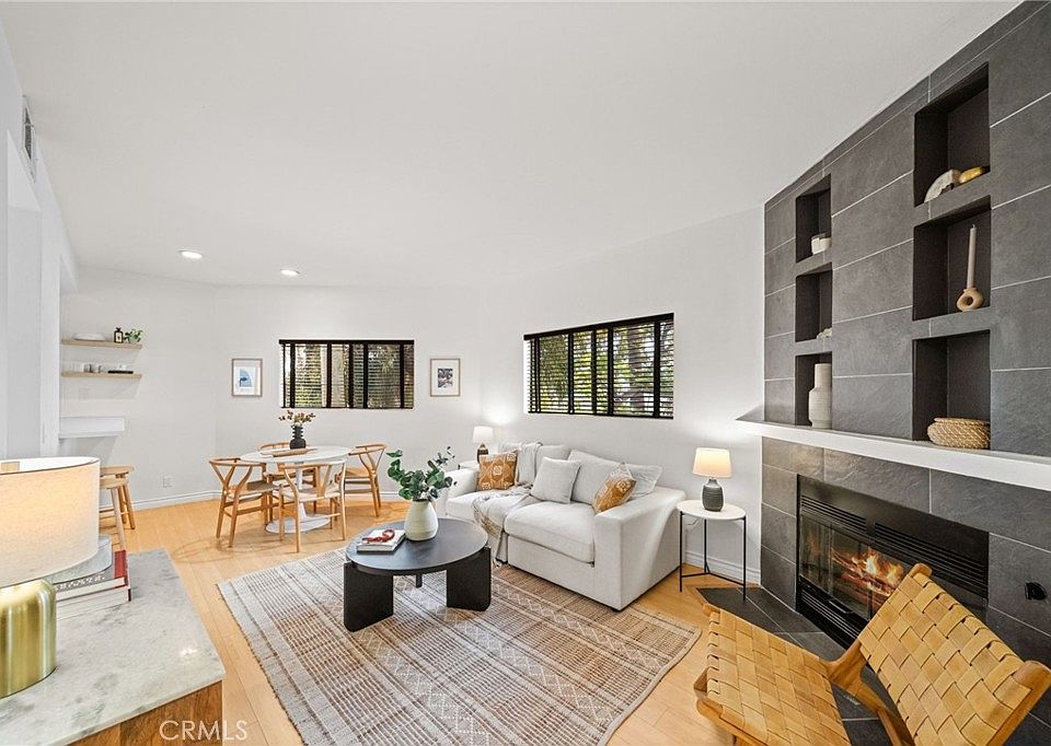 1st image of 2500 Abbot Kinney Blvd APT 13