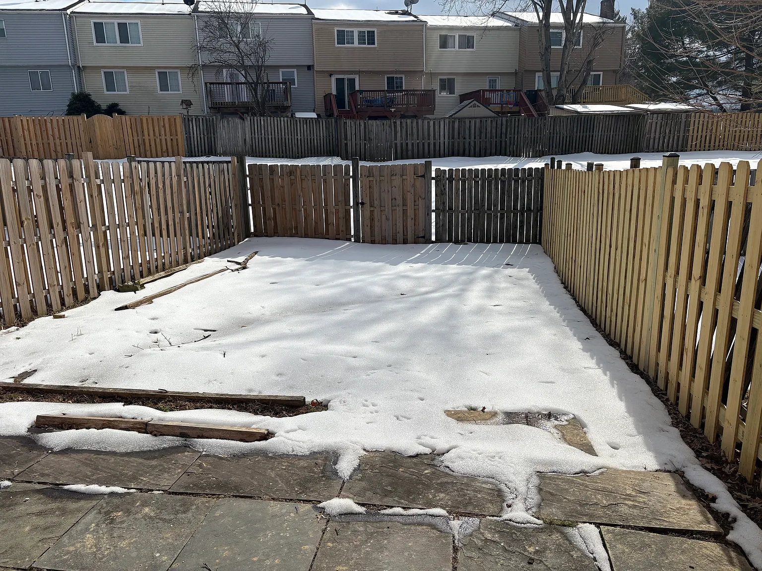 3 bed, 2200 sqft, $2,850 — Photo 2
