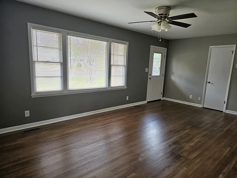4503 Sparkman Dr NW — Photo 2