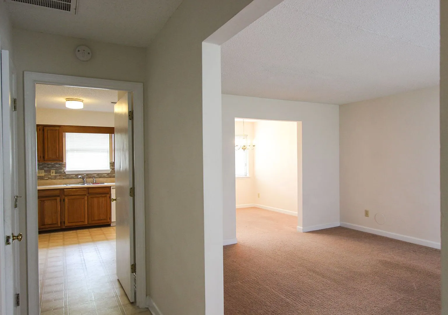 3 Bedroom Townhouse Across from NCSU Centennial Campus! Available Now — Photo 4