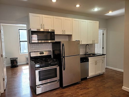 1st image of 609 W 163rd St #4