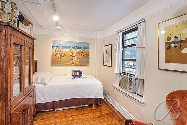 Sold by Bellmarc Realty | media 13