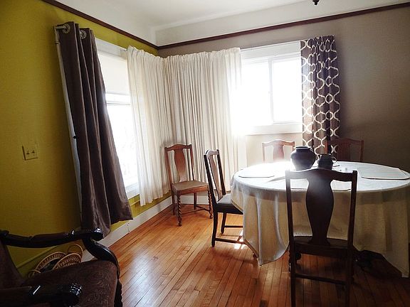 5th image of 224 N 1st St