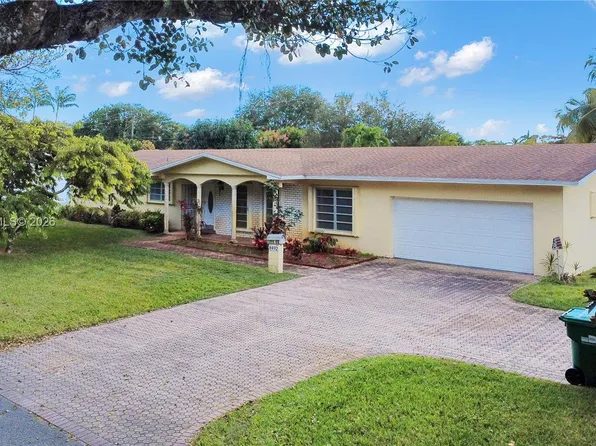 8492 SW 102nd St, Miami, FL 33156