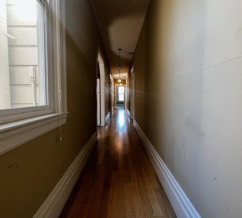 5th image of 141 Broderick St APT 6