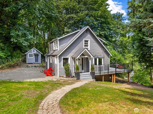 8233 NE 169th Street, Kenmore, WA 98028