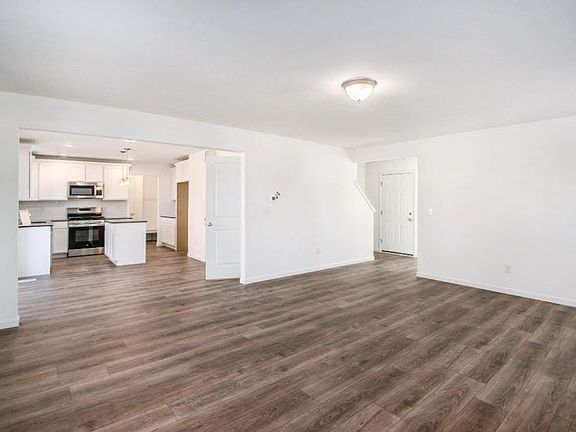 5th image of 5569 Paxton Ct