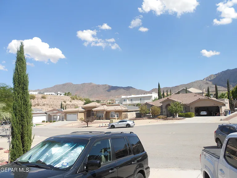 1201 Brown Ridge Pl — Photo 6