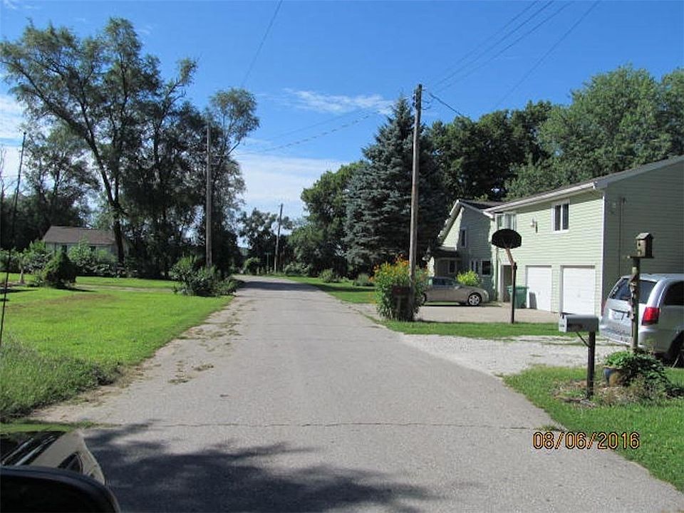 2nd image of 6735 SE Circle Dr