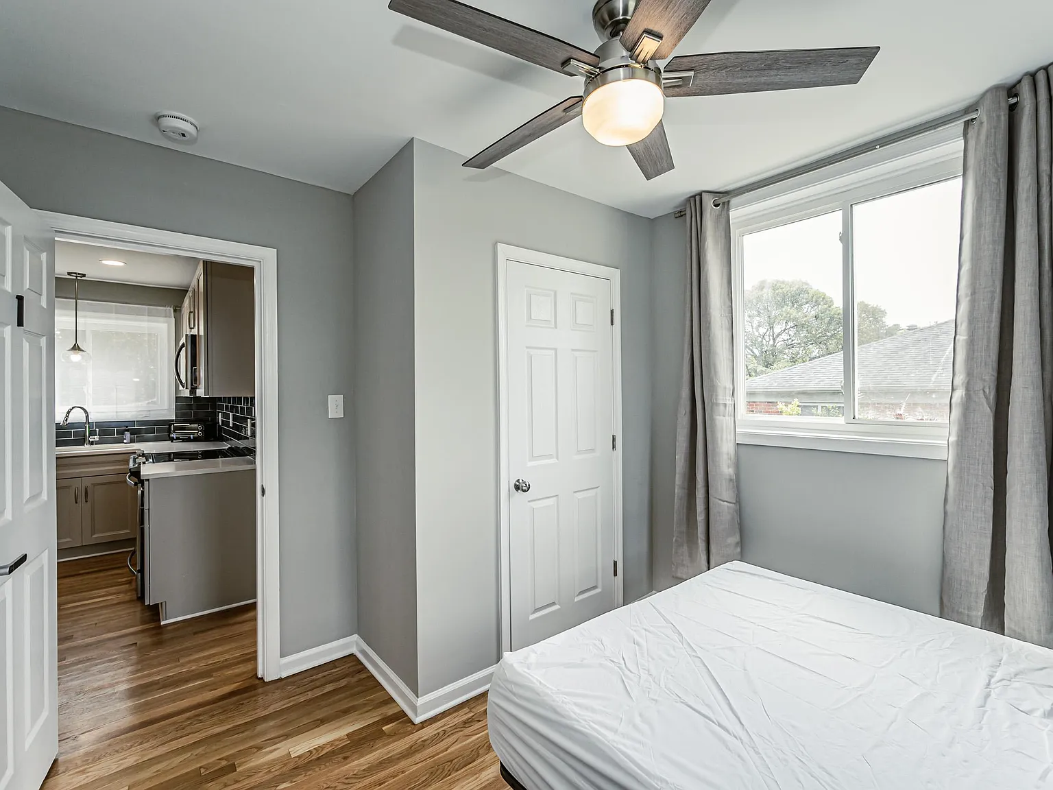 4 bed, 3.0 bath, 1920 sqft, $1,048 — Photo 3