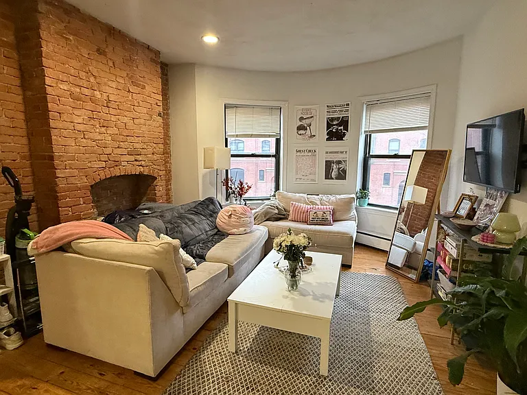 611 Columbus Ave #4 — Photo 1