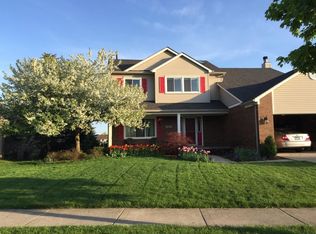 1386 Hidden Crk N, Saline, MI