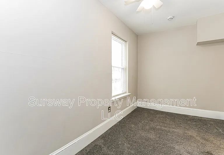 811 Wesley Ave — Photo 12