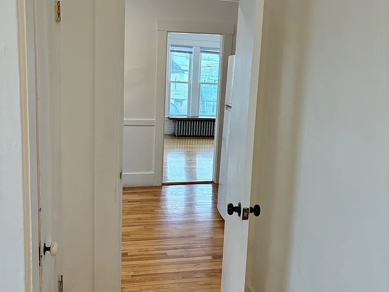 170 Pine St #4 — Photo 14