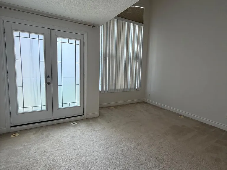426 Kenneth Ave #3 — Photo 3