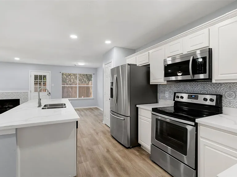 38 Walden Elms Cir — Photo 6