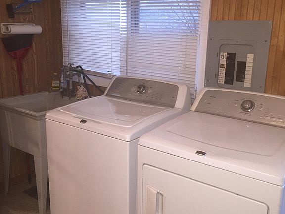 Laundry Room - Large Capacity