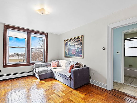 3rd image of 144 Old Bergen Rd APT D4