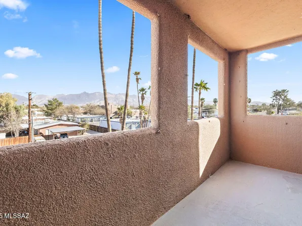 1810 E Blacklidge Dr APT 223, Tucson, AZ 85719