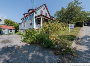 34 Fort St, Groton, CT 06340