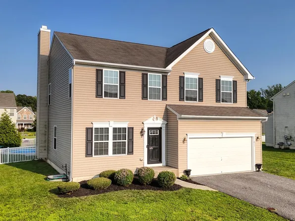 637 Coldwater Dr, Clayton, DE 19938
