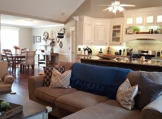 128 Bridgewater Dr, Canton, GA 30115