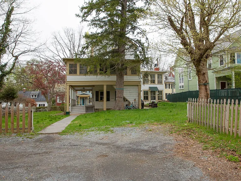 304 W German St — Photo 1