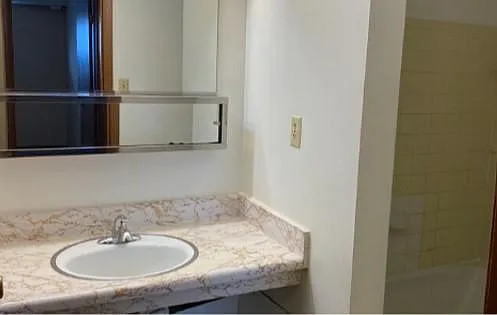 9838 W Fond Du Lac Ave #4 — Photo 6