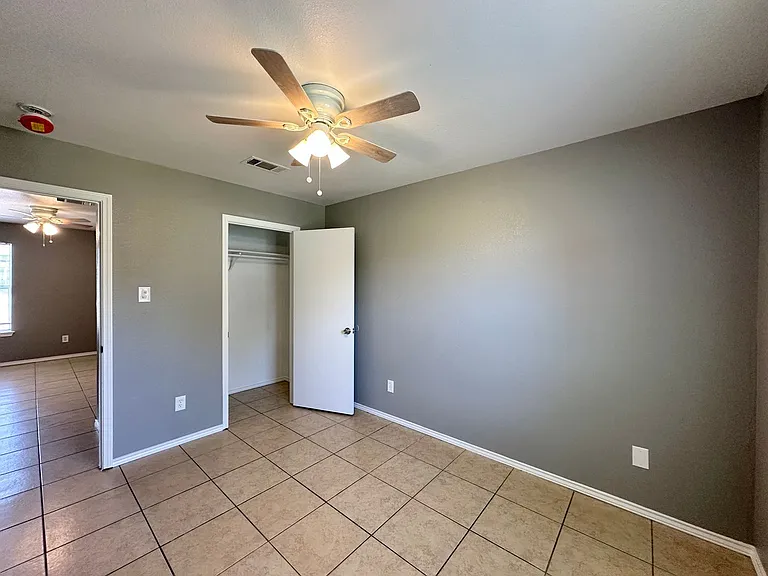 1704 Spring Rose Cir — Photo 37
