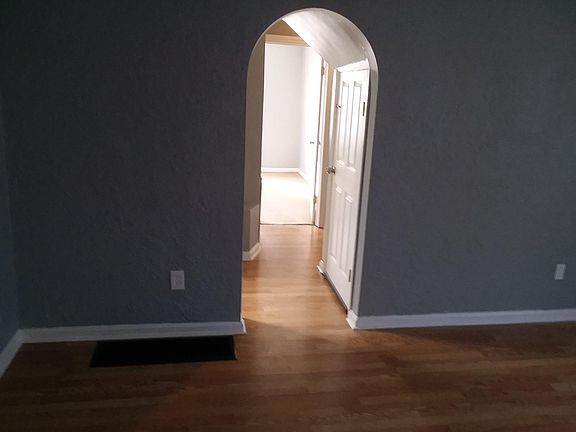 4th image of 3502 Latonia Ave #1
