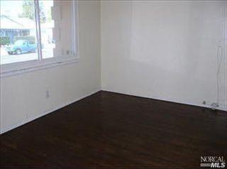 2nd image of 832 Beechwood Ave
