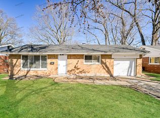 841 Lebon Dr, Saint Louis, MO 63137