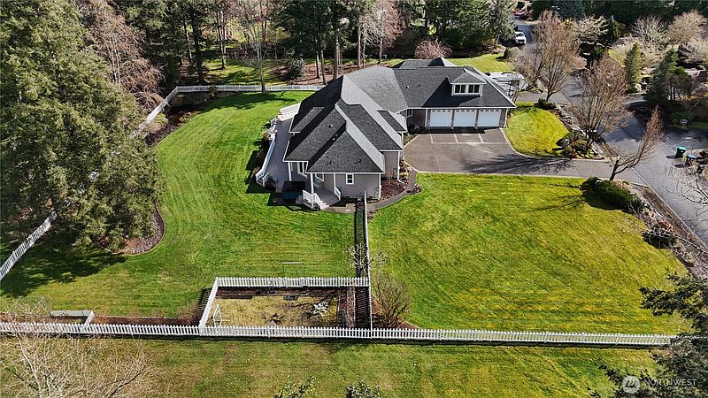2nd image of 5410 Klipsun Lane SW