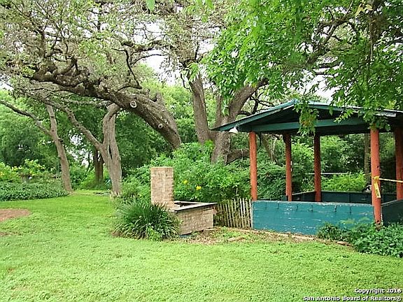 2nd image of 7743 Deer Ln