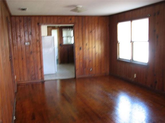 4th image of 2737 S Fletcher Ave