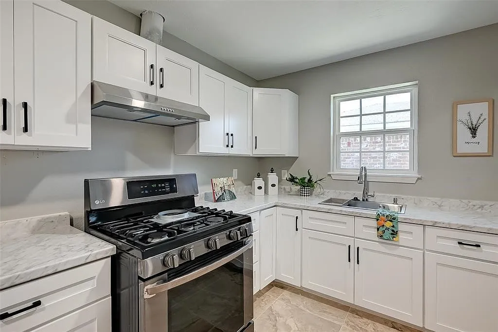 4 bed, 1695 sqft, $1,895 — Photo 4